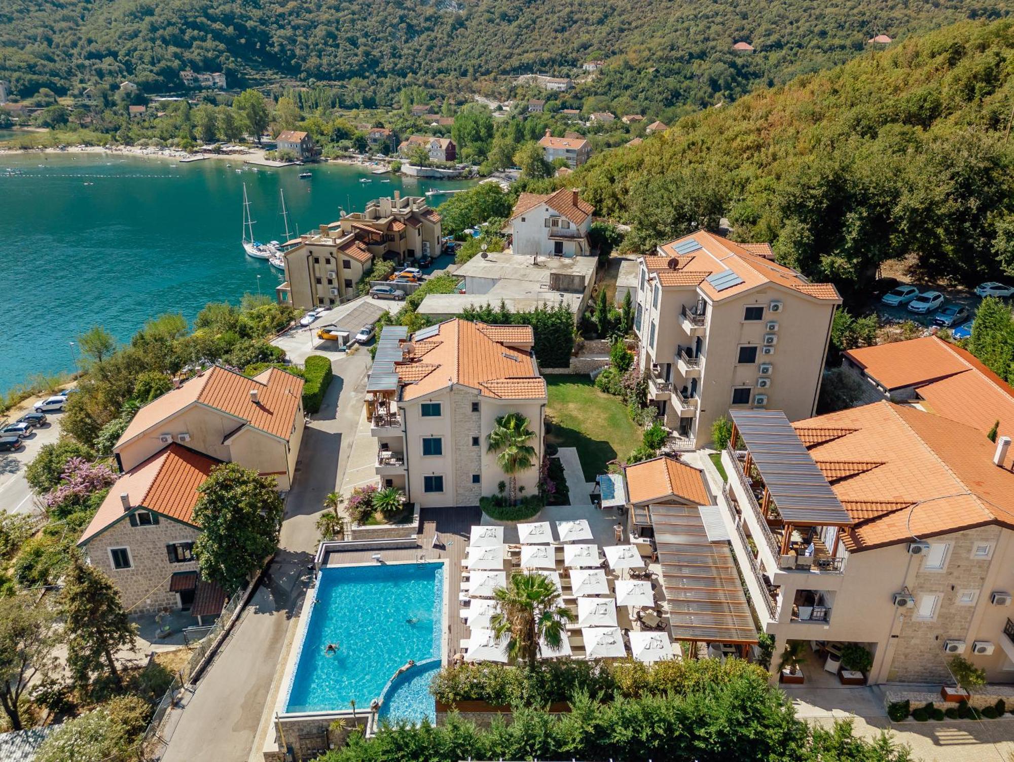 Bellezza Resort & Spa Kotor Exterior photo